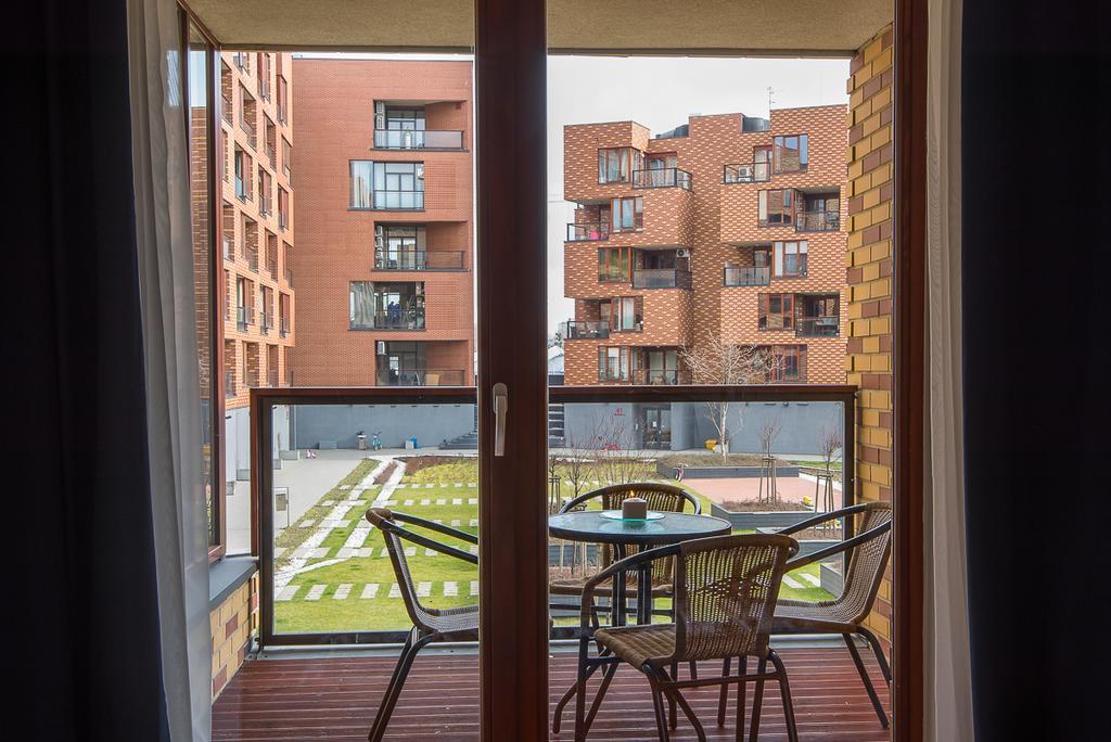 Apart. Grabiszynska - Parking Included Вроцлав Екстериор снимка