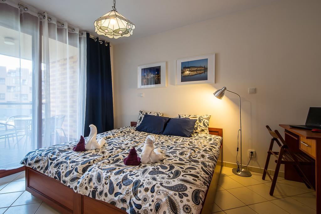 Apart. Grabiszynska - Parking Included Вроцлав Екстериор снимка